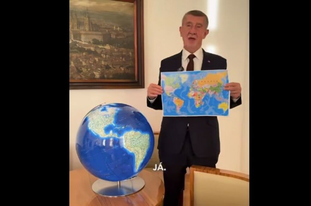 Αντικείμενο χλεύης ο πρωθυπουργός της Τσεχίας: Αγόρασε υδρόγειο σφαίρα για να «βρει τη Γροιλανδία»