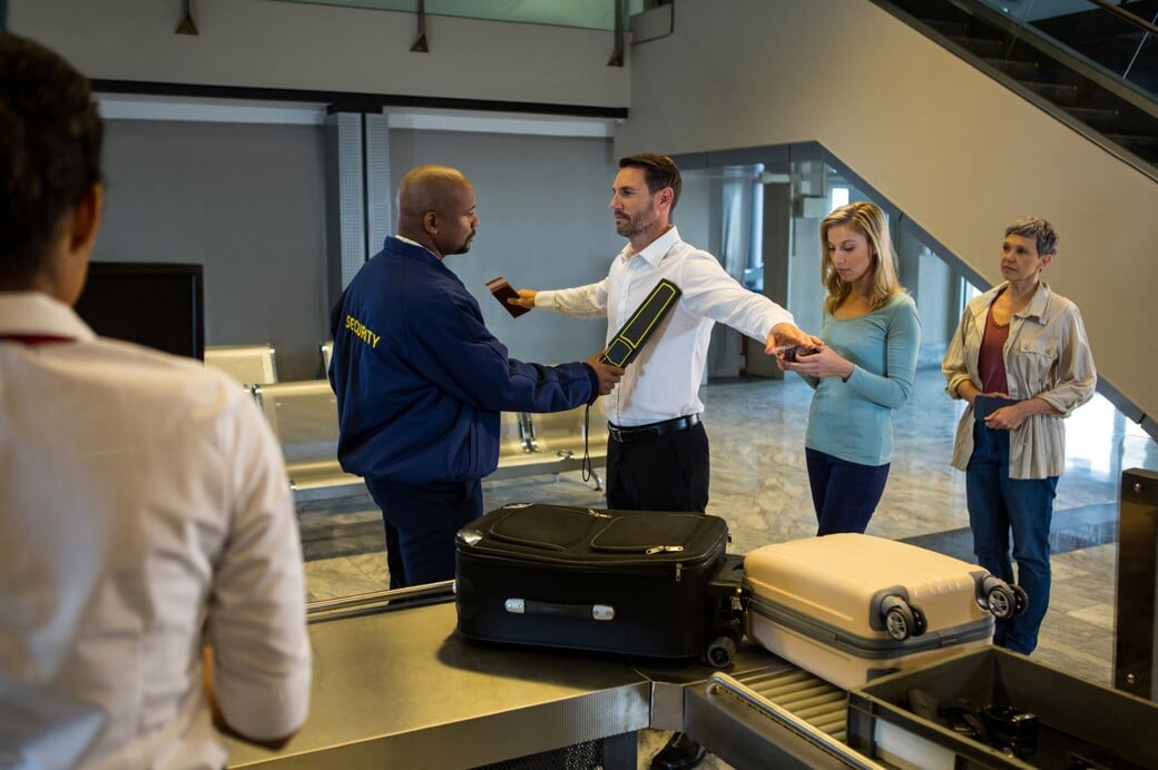 ΑΝΤΙΚΕΙΜΕΝΑ ΞΕΧΑΣΜΕΝΑ ΕΛΕΓΧΟΣ ΑΕΡΟΔΡΟΜΙΟ