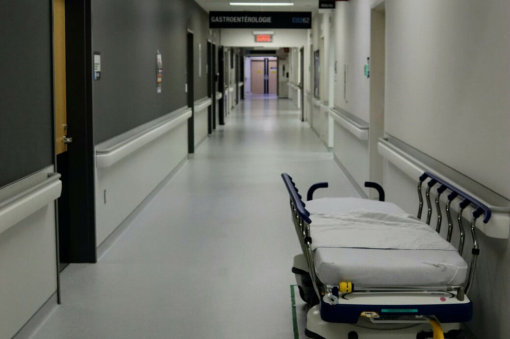 Άρτα: «Προχώρησε να πάει προς την κουζίνα και έπεσε» - Η μητέρα της 35χρονης περιγράφει τη στιγμή που κατέρρευσε