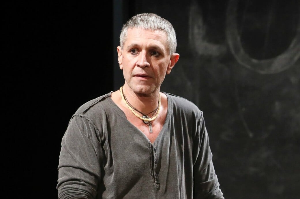 ΑΙΜΙΛΙΟΣ ΧΕΙΛΑΚΗΣ ΙΡΑΝ ΜΕΣΗ ΑΝΑΤΟΛΗ 