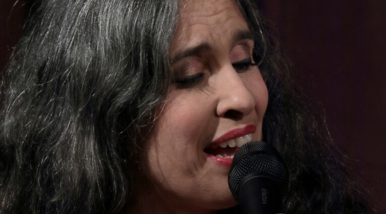 Lamia Bedioui: Τραγούδια της Σαρδηνίας 