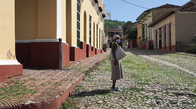 Νίκος Καψιάνης: CUBA – Ο Χρόνος Σταμάτησε στον ΤΣΕ