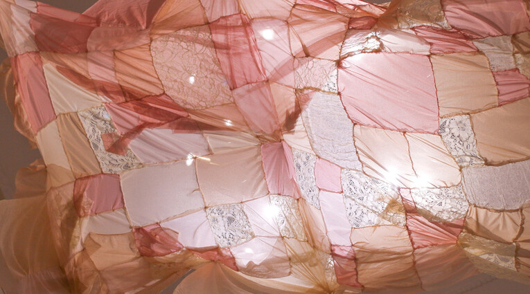 Δανάη Τσολάκη: Fragments of a Dollhouse