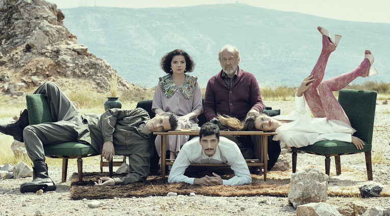 Η λέξη πρόοδος στο στόμα της μητέρας μου ηχούσε πολύ φάλτσα