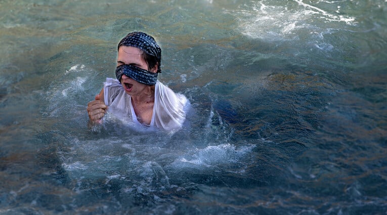 Μην κλαις ρε γοργόνα
