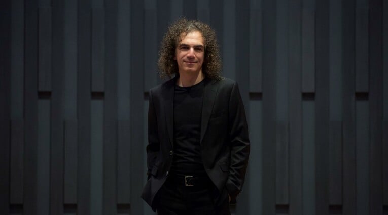 Σταύρος Λάντσιας: Waving Hands