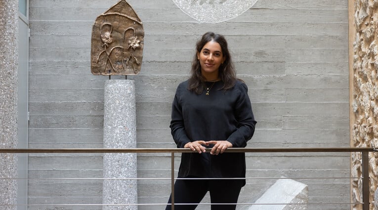 Ευγενία Βερελή: Στις εξιστορήσεις της ζωής σου, συχνά ανταποκρίνομαι με ρίγη. Διάλογος με τον Αλέκο Φασιανό