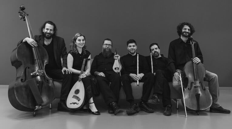 Μάρθα Μαυροειδή & Σμάρι: Νυχτερινή πτήση