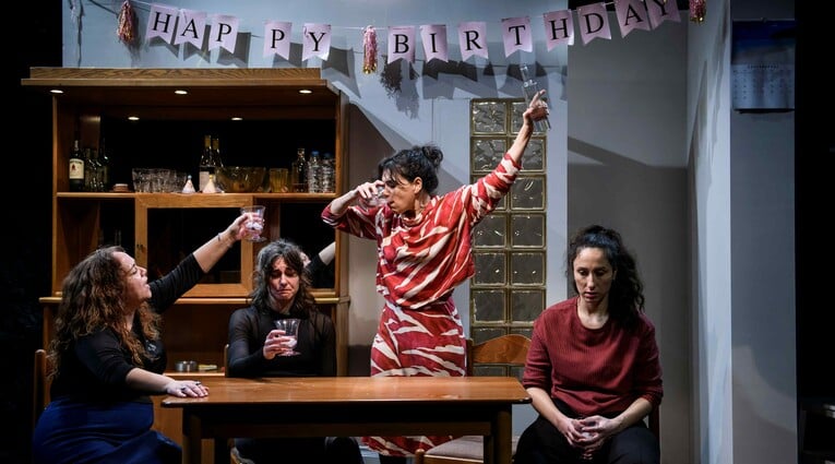 Με δύναμη από την Κηφισιά