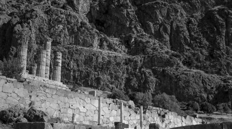 Οι Δελφοί τη δεκαετία του 1950 με τον φακό του Robert McCabe