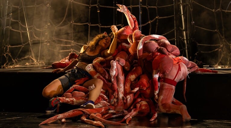 nerο_una puta historia de AMOR