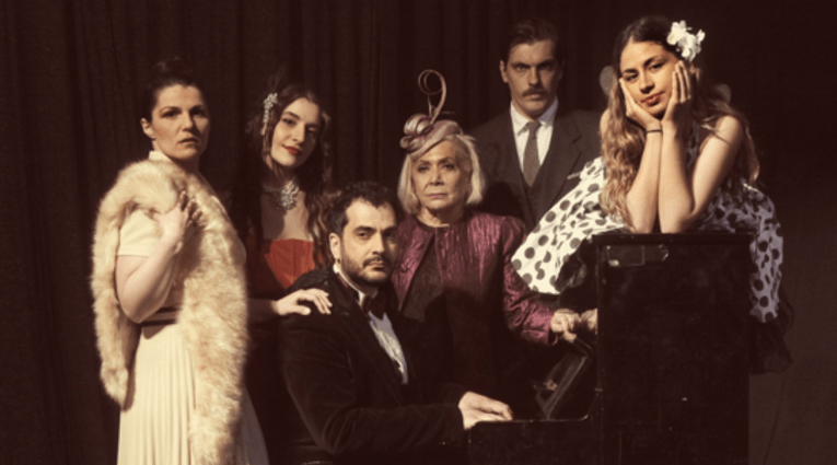 Αττίκ, Μια Ζωή Χειροκροτήματα