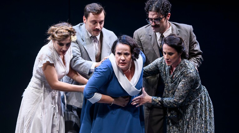 Το τρίτο στεφάνι