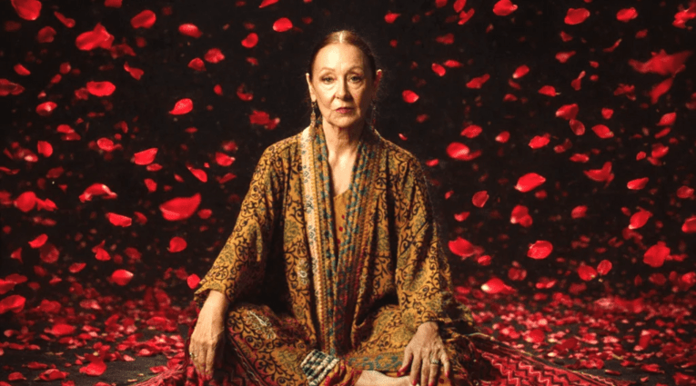 Πρόσωπα στην Άμμο