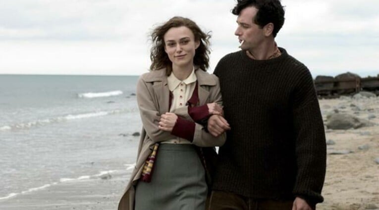 https://www.lifo.gr/sites/default/files/styles/city_guide_movie_carousel_lg/public/movies/2020/agapi-st-akra-1_0.jpg?h=6ccbd5d1&itok=lWXaSD9J