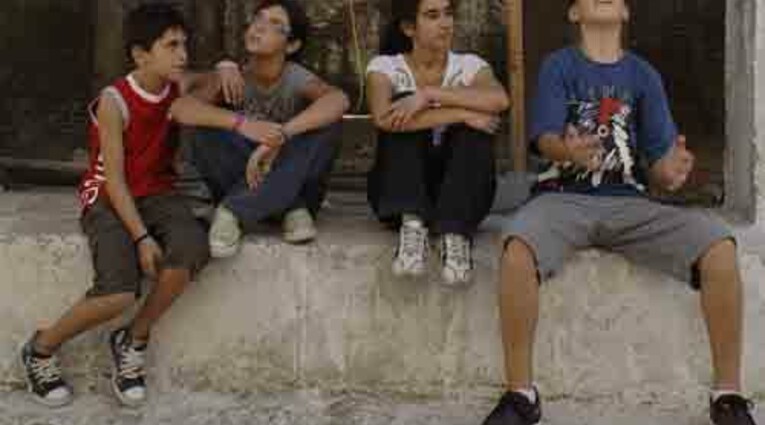 Τα παιδία δεν παίζει