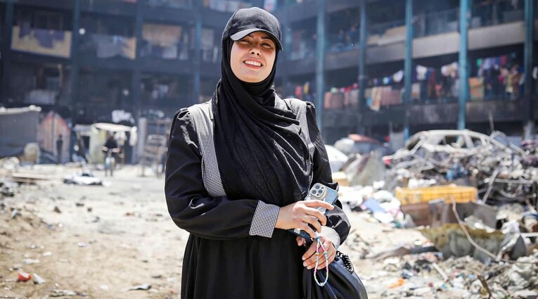 Put your Soul οn your Hand and Walk