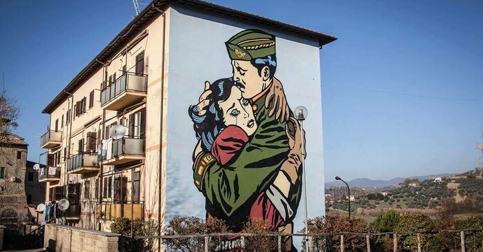 Street artists της Αθήνας μπροστά από τα έργα τους