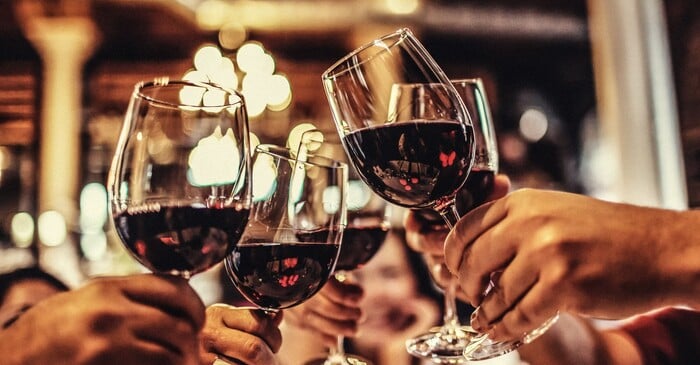 9 Wine Bars που αγαπάμε στην Αθήνα