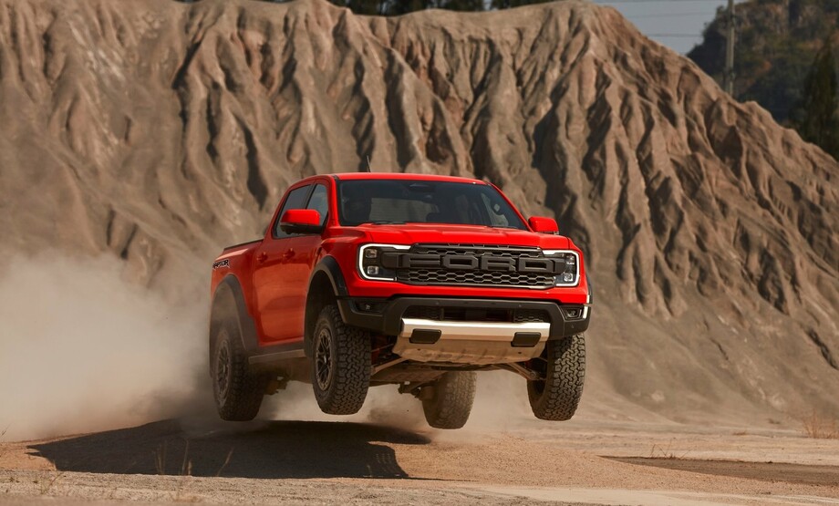 Ford Ranger Raptor: Ένα αρπακτικό για την άσφαλτο και το χώμα