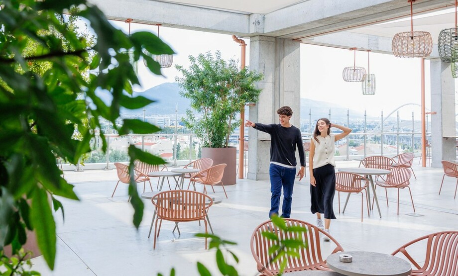 Ανοιξιάτικη βόλτα στο The Mall Athens: Καλός καφές, νόστιμο φαγητό και movie night