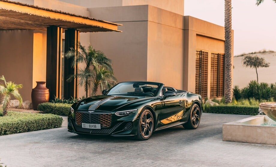 Η αίσθηση ελευθερίας της Bentley Batur Convertible
