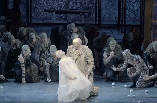 Πώς δημιουργείται μια παράσταση της Metropolitan Opera;