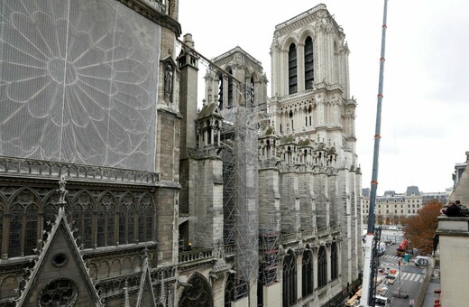 Μέσα στην Παναγία των Παρισίων - Σπάνιες εικόνες και λεπτομέρειες της επιχείρησης ανακατασκευής του ναού