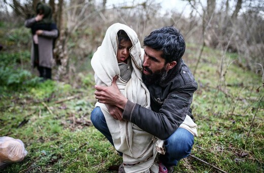 Reuters: «Μας πέταξαν στα σκυλιά. Μας χρησιμοποίησε ο Ερντογάν» - Μαρτυρίες προσφύγων στον Έβρο