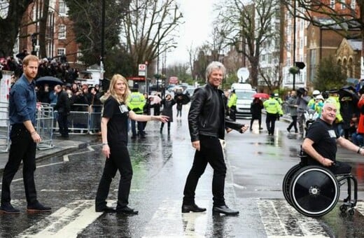 Πρίγκιπας Χάρι και Τζον Μπον Τζόβι μαζί στα Abbey Road Studios - Ηχογράφησαν τραγούδι