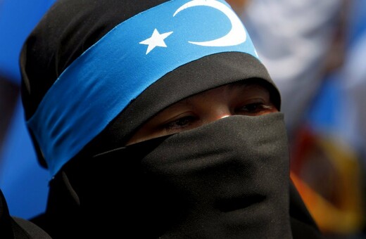 Ουιγούροι της Κίνας: Υπό κράτηση επειδή έχουν μούσι, φορούν μαντίλα, μπαίνουν στο ίντερνετ
