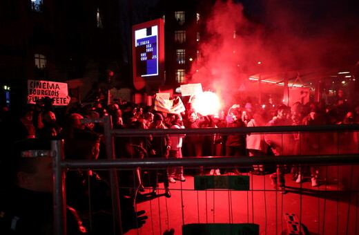 Επεισόδια πριν τα Σεζάρ λόγω Ρομάν Πολάνσκι: «Ντροπή η βιομηχανία να προστατεύει βιαστές»