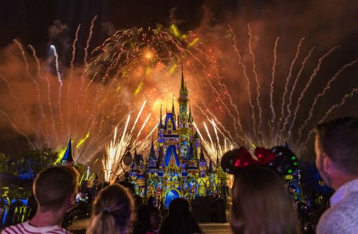Κορωνοϊός: H Disney κλείνει τα πάρκα της και δένει τα πλοία της - Σε παράλυση η τουριστική αυτοκρατορία