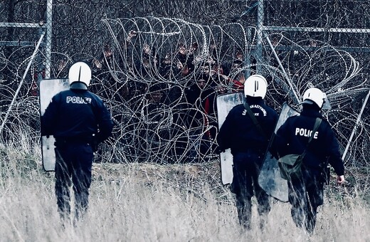 Αποχωρούν πρόσφυγες και μετανάστες από τον Έβρο, αλλά ο «σκληρός πυρήνας» παραμένει