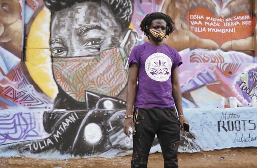 Στις φτωχογειτονιές της Κένυας, τα murals για τον κορωνοϊό είναι κάτι περισσότερο από αναγκαία