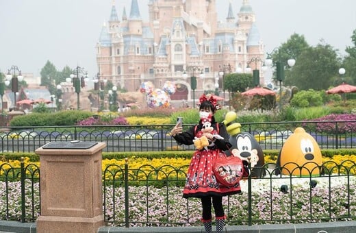 Η Disneyland στη Σαγκάη άνοιξε ξανά μετά από τρεις μήνες με μόλις το 30% των επισκεπτών