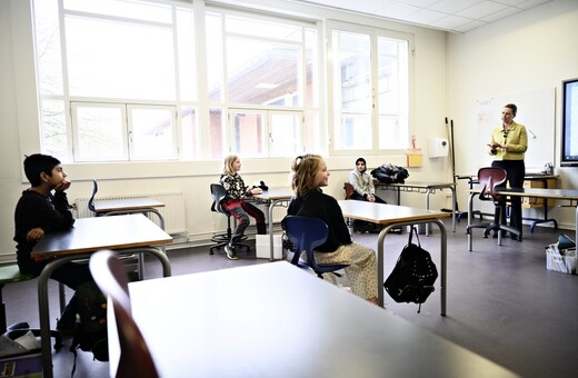 Δανία: Μέσα σε ένα δημοτικό σχολείο που άνοιξε ξανά - «Είναι δύσκολο να μην αγκαλιαζόμαστε»