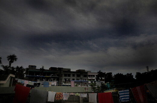 Υπερ-κυκλώνας απειλεί Ινδία και Μπαγκλαντές - Εν μέσω πανδημίας