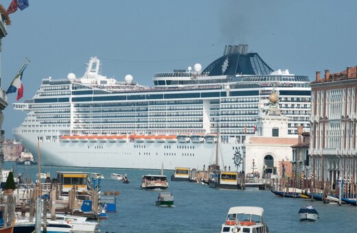 Η Βενετία απαγορεύει τα γιγαντιαία κρουαζιερόπλοια στα κανάλια της
