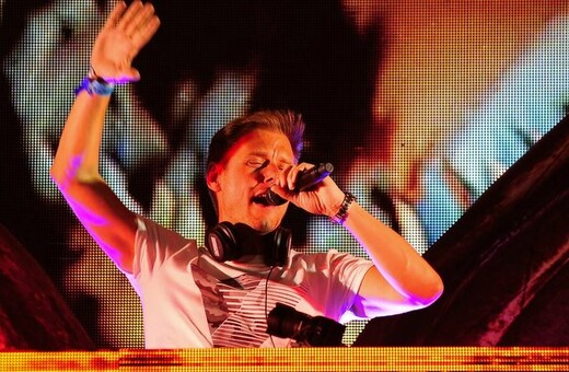 Van Buuren και Aoki θα παίξουν στο πρώτο πάρτι σε συνθήκες μηδενικής βαρύτητας μέσα σ' ένα Airbus