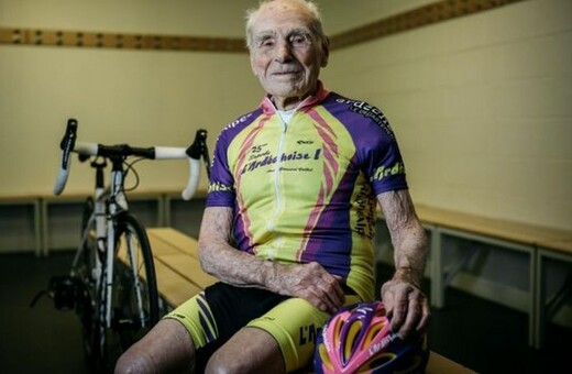Ο «σούπερ ποδηλάτης» Ρομπέρ Μαρσάν αφού κατέρριψε ρεκόρ ταχύτητας αποσύρεται στα 106 χρόνια του