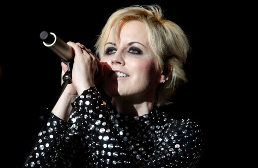 Πέθανε η Dolores O’ Riordan, η τραγουδίστρια των Cranberries