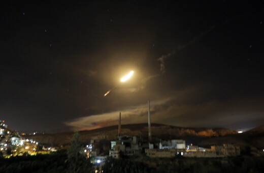 Συρία: Το Ισραήλ έριξε 70 πυραύλους σε ιρανικές θέσεις - Η απάντηση της Δαμασκού