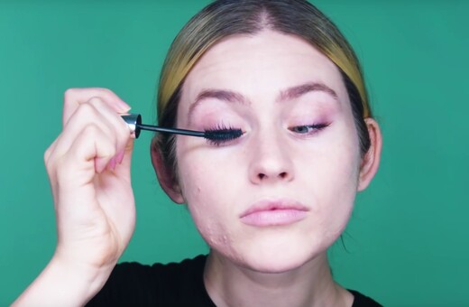 Πώς να βάζετε μάσκαρα: 14 διαφορετικοί τρόποι σε δύο λεπτά