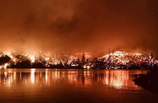 Εννέα αγνοούμενοι από την ανεξέλεγκτη πυρκαγιά στην Καλιφόρνια - «Βλέπουμε ανεμοστρόβιλους φωτιάς»