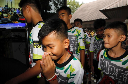 Ταϊλάνδη: Ο 13χρονος αρχηγός των «Αγριόχοιρων» περιγράφει τις πρώτες στιγμές στο σπίτι του