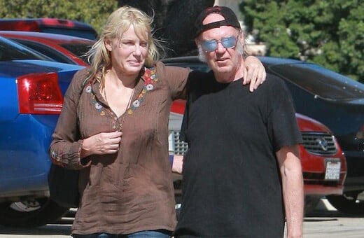 Παντρεύτηκαν ο Νιλ Γιανγκ και η Ντάριλ Χάνα