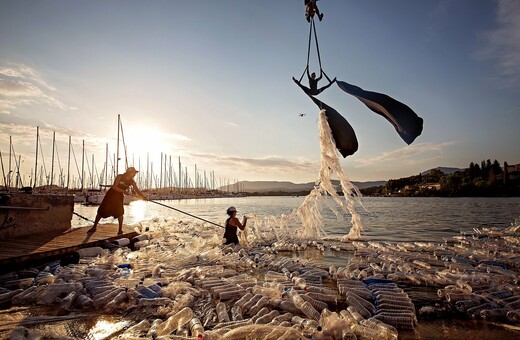Το πρότζεκτ ενός Αμερικανού φωτογράφου στην Κέρκυρα για το ζήτημα του πλαστικού στις θάλασσες