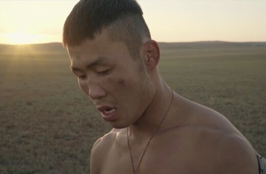 Μογγολική πάλη στα απέραντα λιβάδια του Τζένγκις Χαν