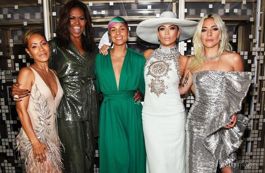 Βραβεία Γκράμι: Woman Power με τις Μισέλ Ομπάμα, Τζένιφερ Λόπεζ, Lady Gaga, Αλίσια Κις και Τζέιντα Πίνκετ Σμιθ.